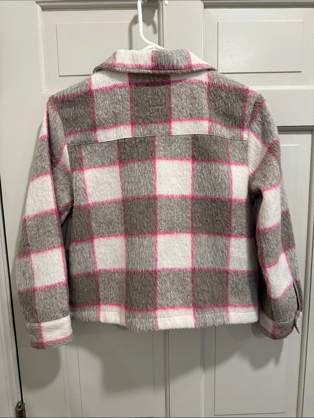 Cat & Jack Cream, Gray & Pink Cropped Plaid Shacket Jacket Size XL(14)